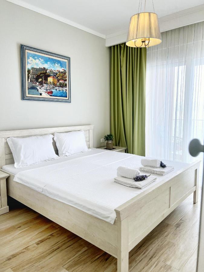 Yourhome Beach First Line Добра вода Екстериор снимка