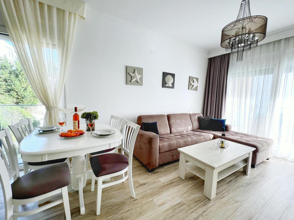 Yourhome Beach First Line Добра вода Екстериор снимка