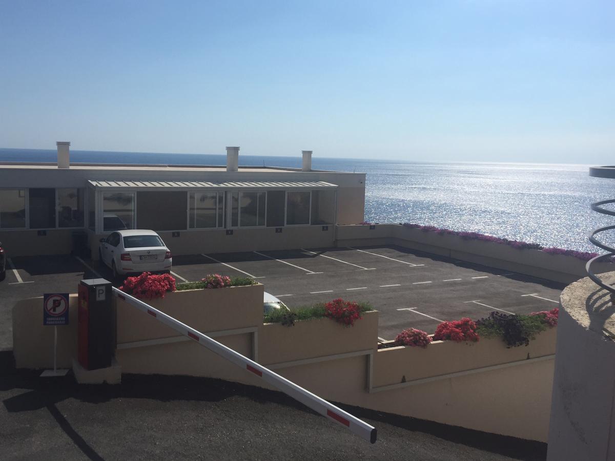 Yourhome Beach First Line Добра вода Екстериор снимка